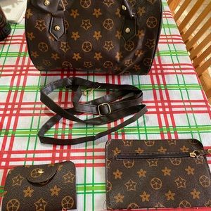 Brown 3 piece purse set brand new.